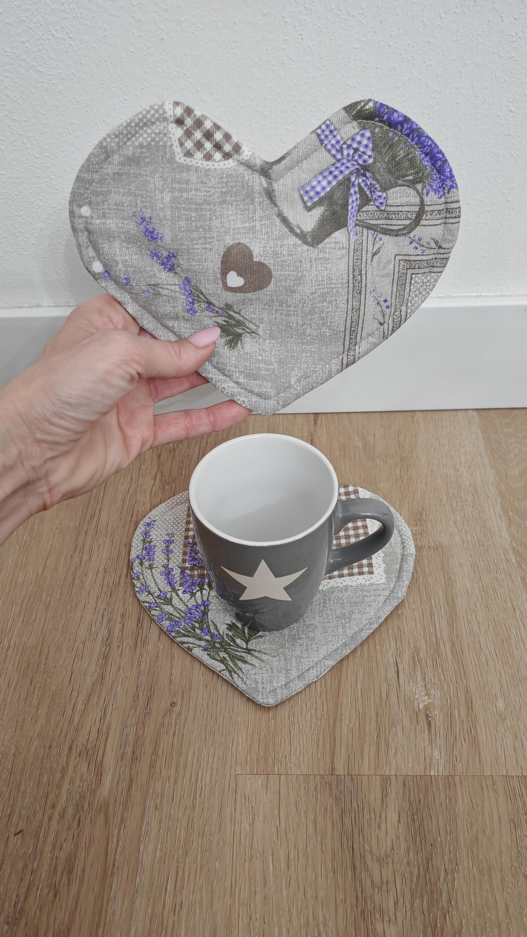 Sottotazza a cuore provenzale fatti a mano in cotone