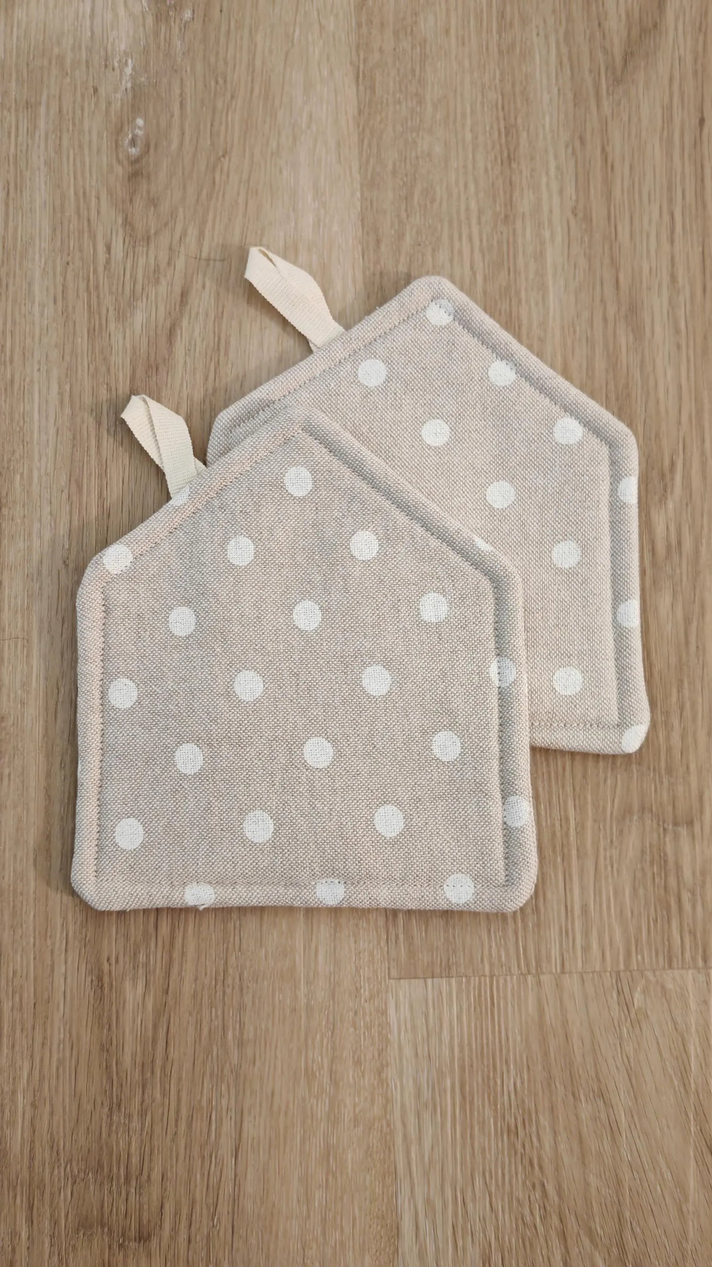Presine a forma di casetta a pois fatte a mano in cotone